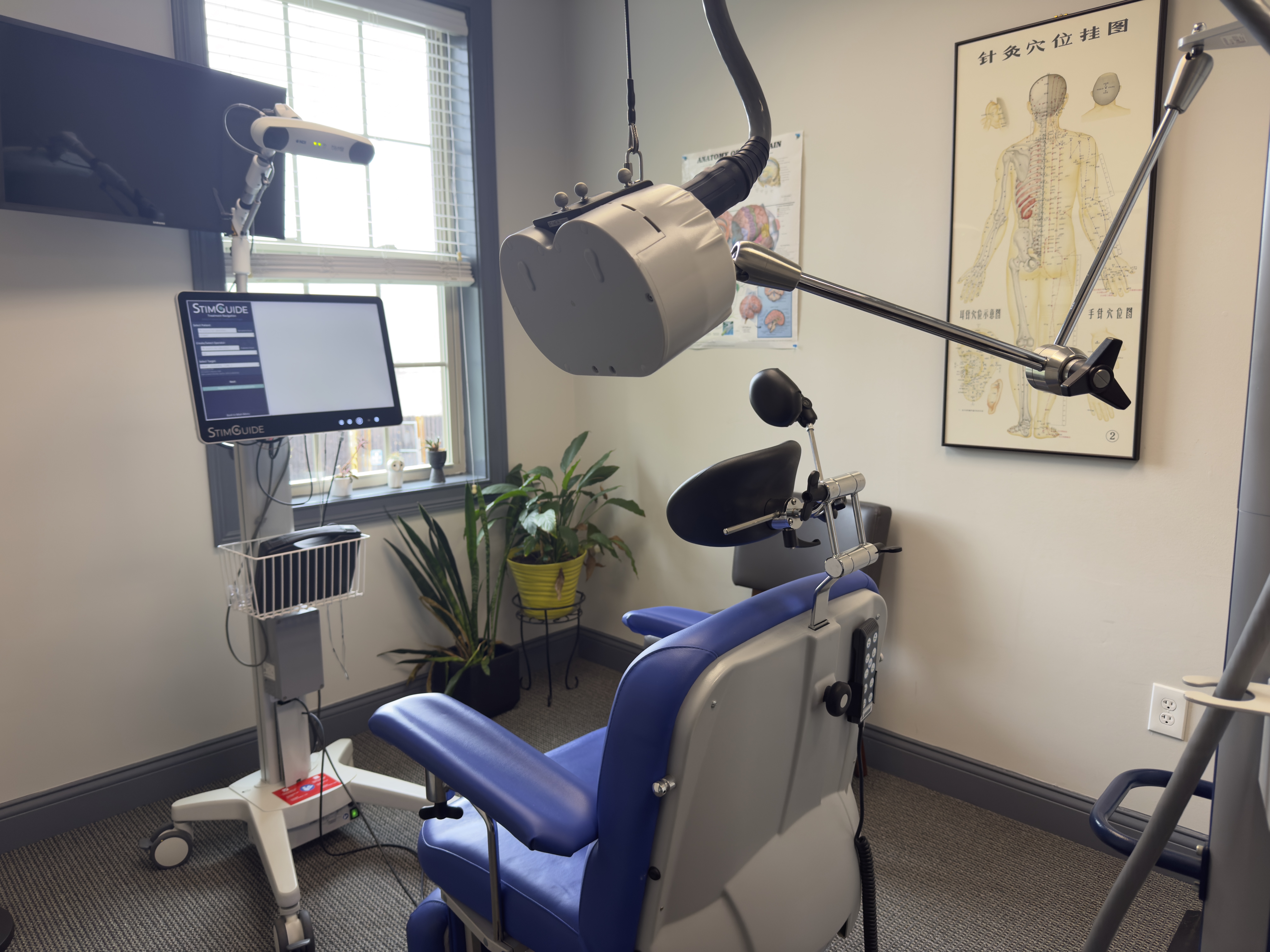TMS treatment chair and device
